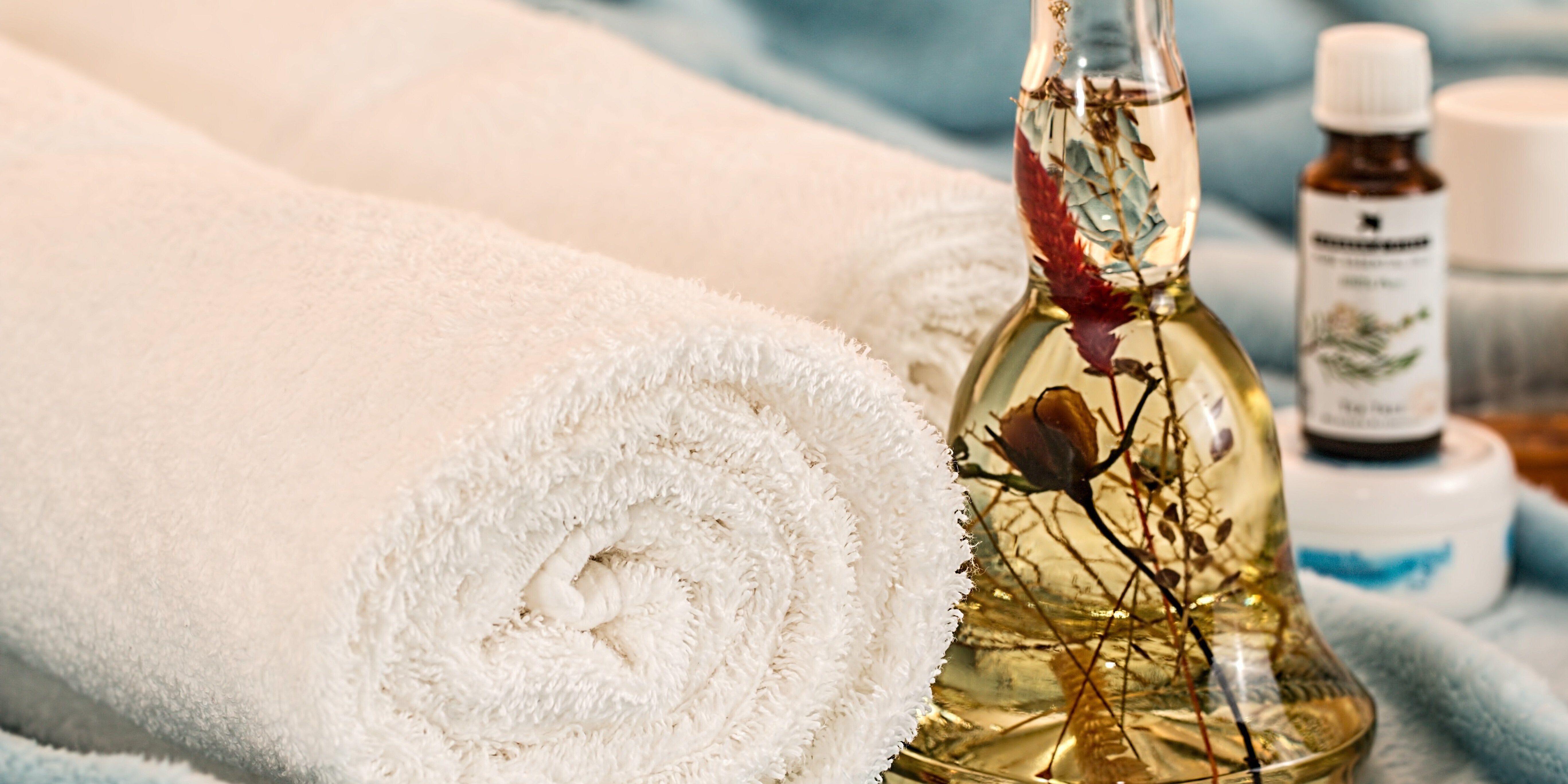 Massage Zubehört wie Handtücher und Öl